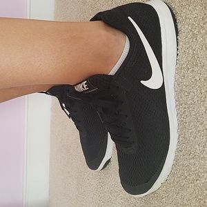 Nike Flex Experience RN 6